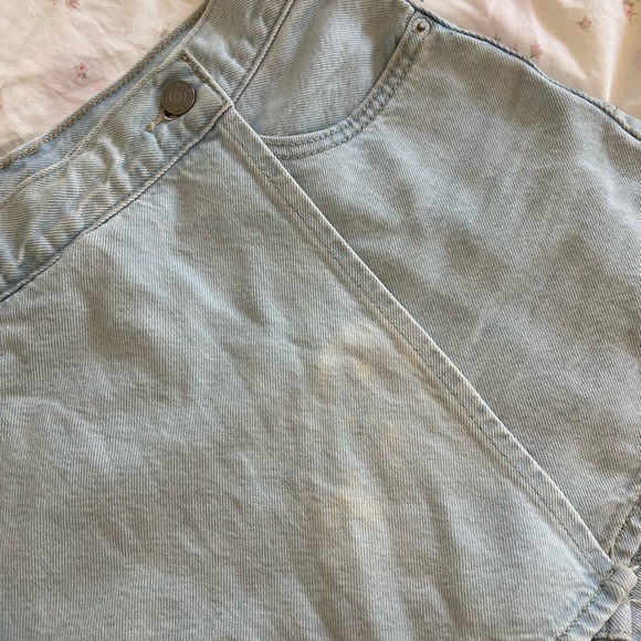 Levi’s Light Wash Jean Skort Size 26 - Picture 3 of 7